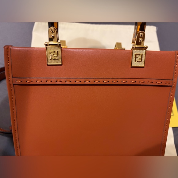 Fashion Brown Mono Italian Leather Sunshine SmallTote W/ Tortoiseshell Handles - Picture 12 of 16